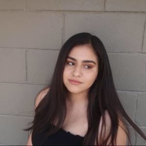 Meet your Posher, Yohanna